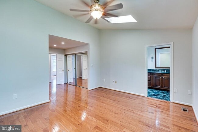 Building Photo - 6867 Williamsburg Pond Ct