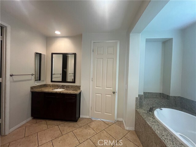 Building Photo - 1134 Las Colinas Way