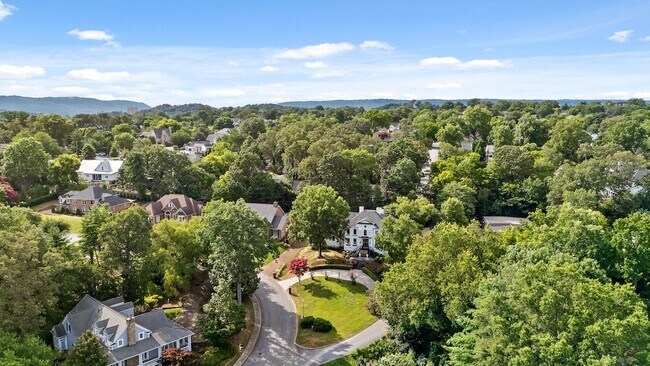 Building Photo - 1103 Centennial Dr