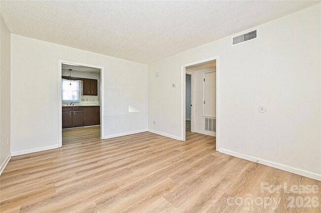 Building Photo - 268 Church St N