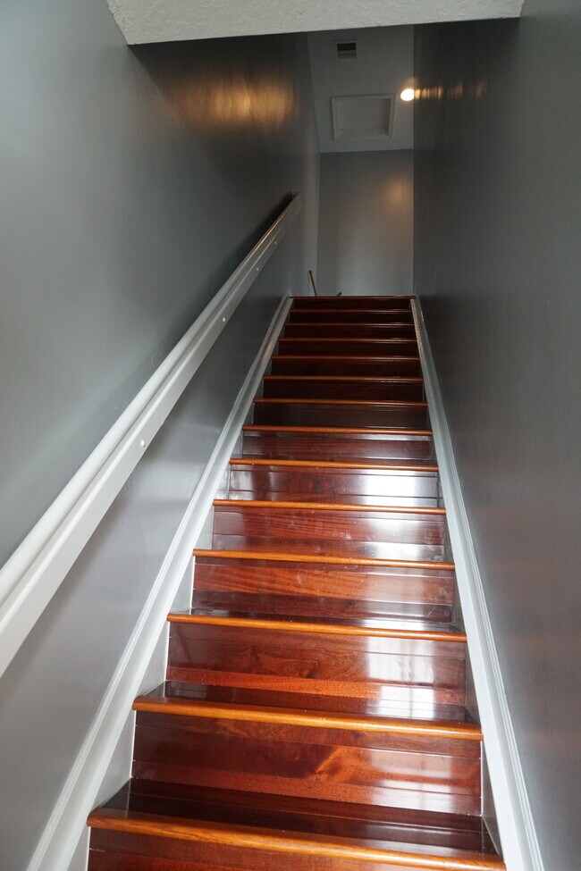 Building Photo - 3919 Passion Flower Rd