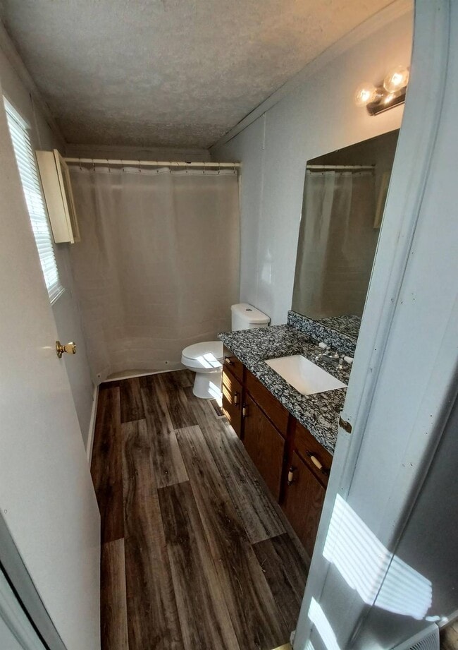 Building Photo - 113 Dogwood Dr