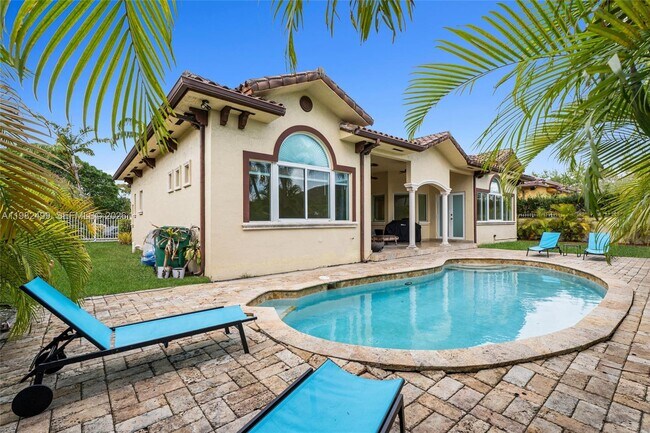 Building Photo - 2665 NW 100th Ave