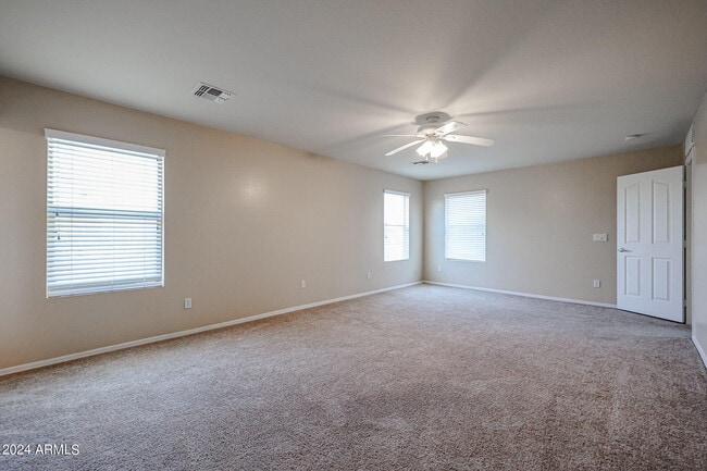 Building Photo - 2646 S Southwind Dr