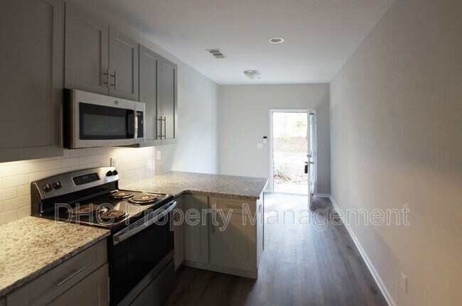 Building Photo - 2290 Connally Pl