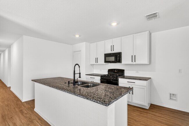 Building Photo - 1033 Sourgum St