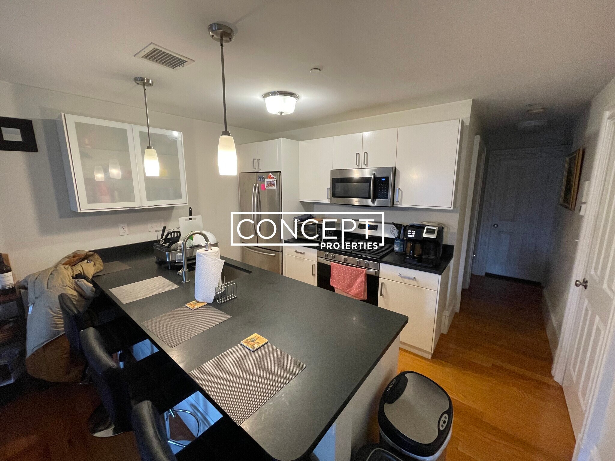 Building Photo - 658 Massachusetts Ave