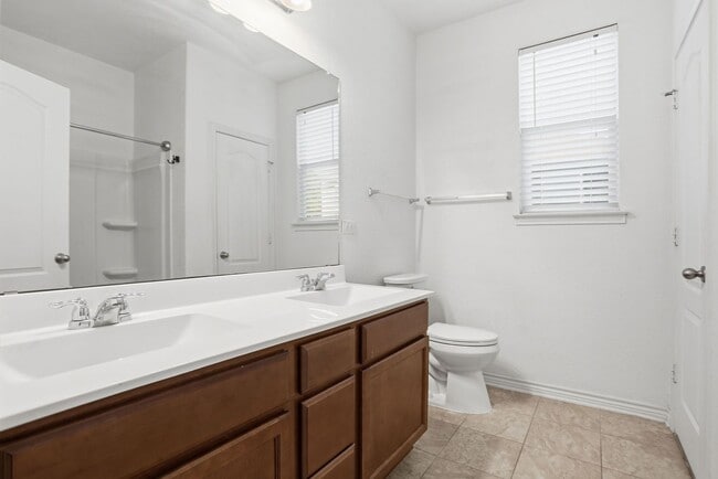 Building Photo - Single-Story Solar-Powered Home Near Braunig Lake – Comfortable & Convenient!