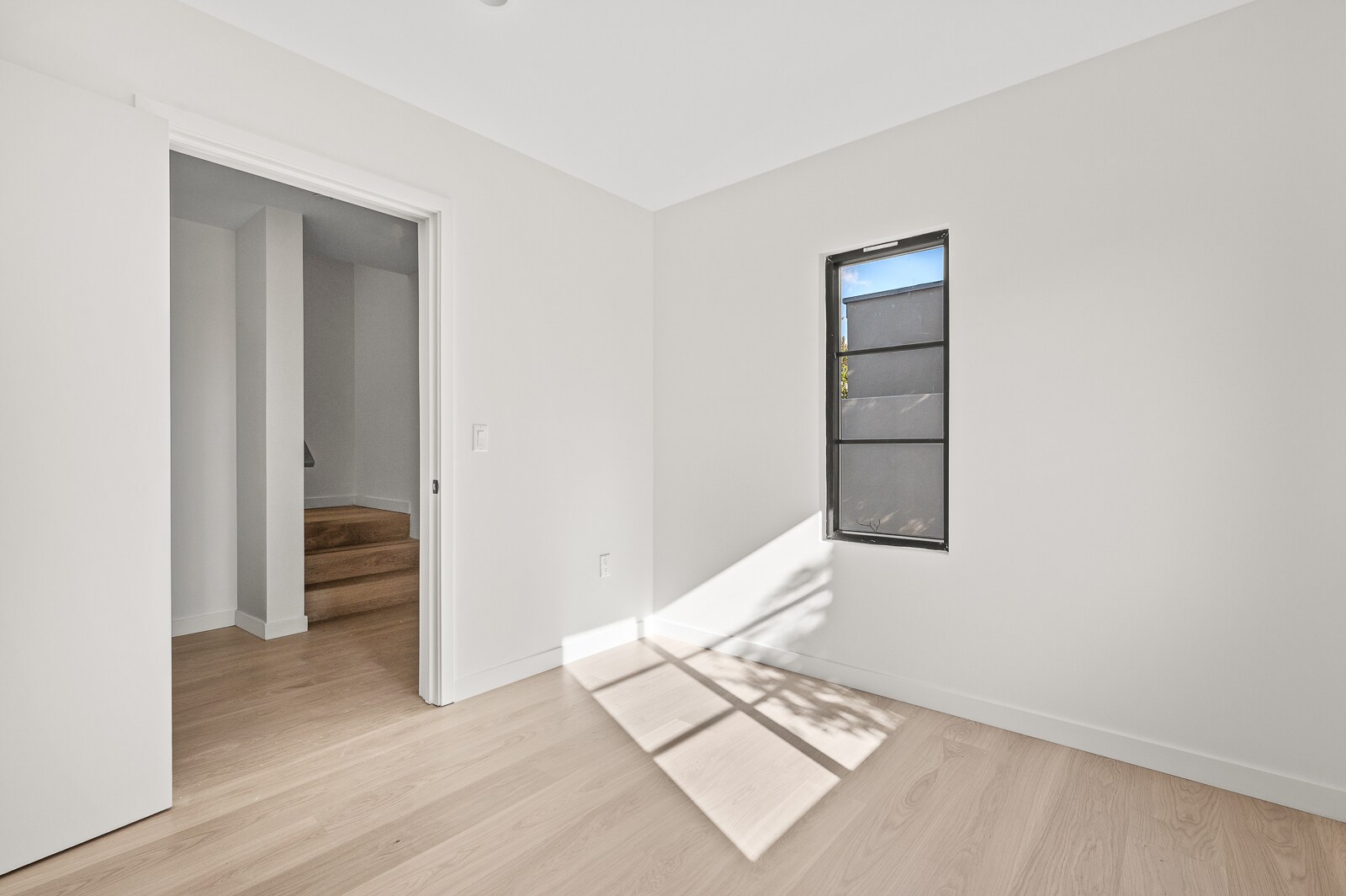 Building Photo - 200 S 2nd Ave