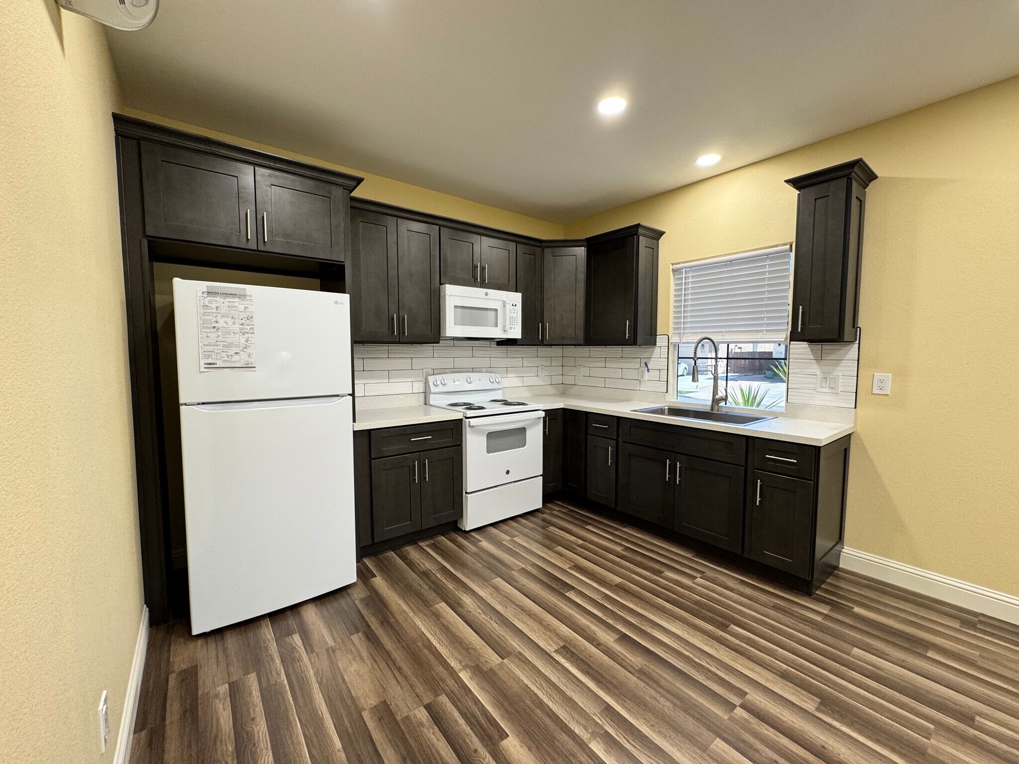 Building Photo - 3773 Northern Oak Dr