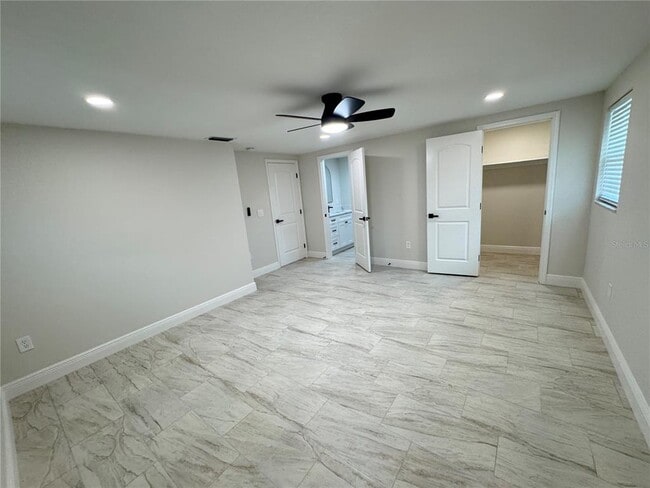 Building Photo - 4820 Shell Stream Blvd