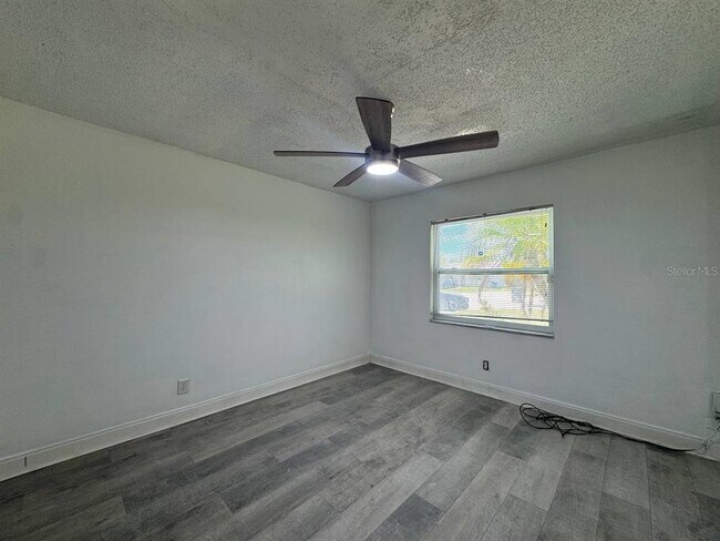 Building Photo - 5102 Lawnton Ct
