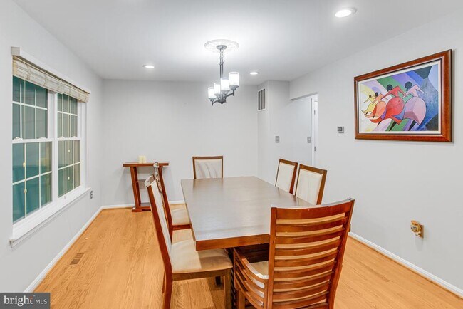 Building Photo - 3434 Fort Lyon Dr