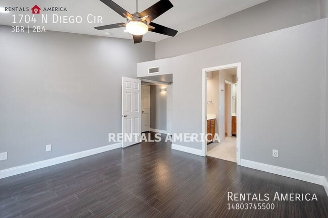 Building Photo - ***Move in Special- $500 off prorated rent...