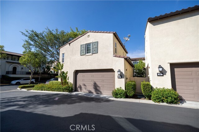 Building Photo - 862 Terrace Ln W