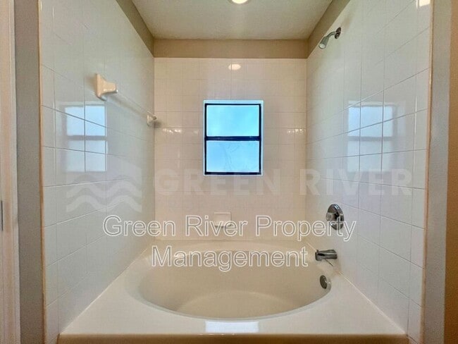 Building Photo - 5285 Brighton Park Ln