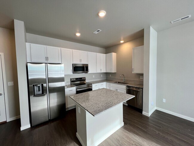 Building Photo - 3916 Cascades St