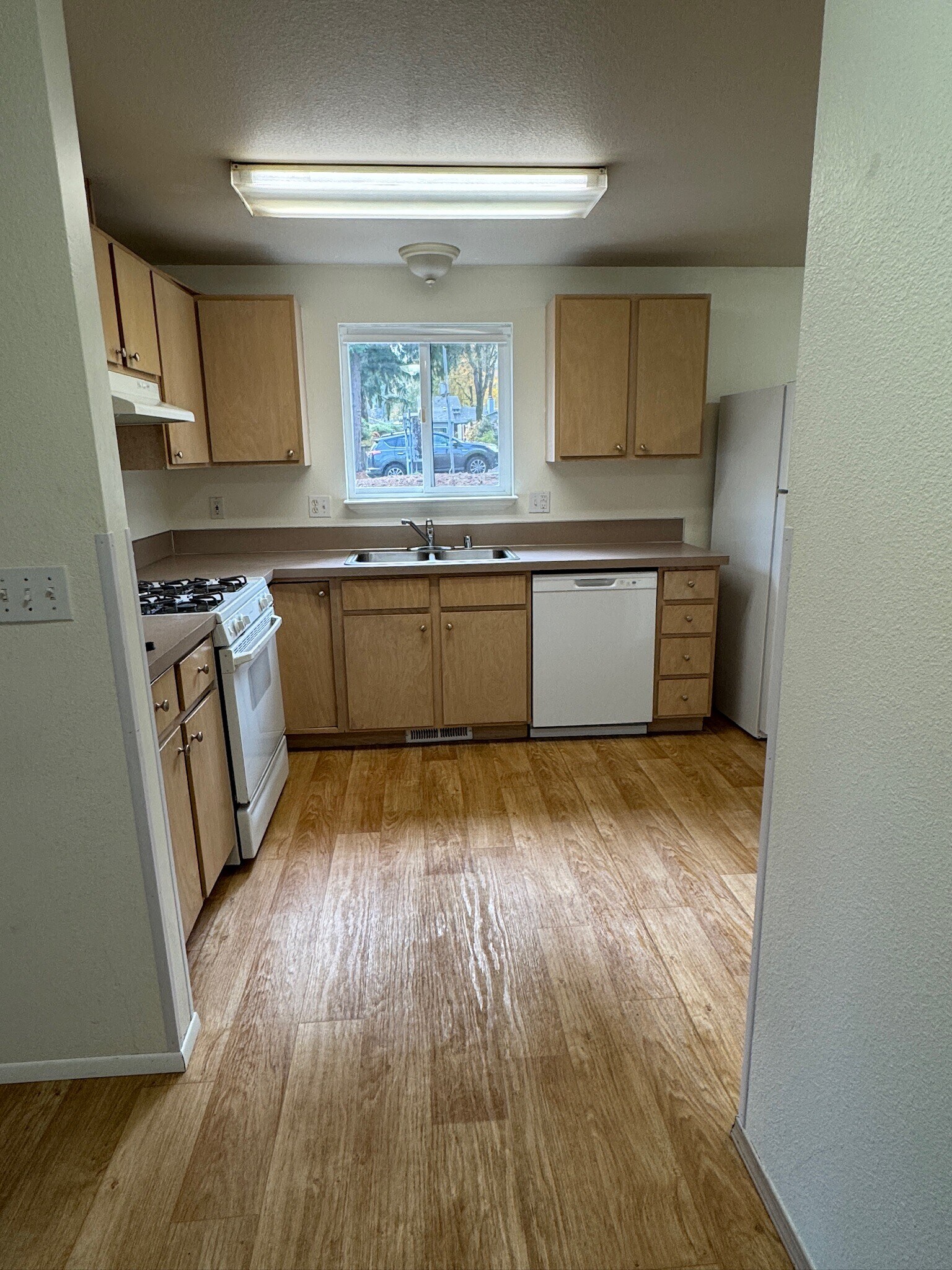 Building Photo - 1110 Irving St SW