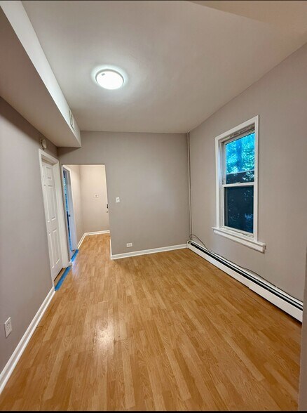 Living room - 101 Bedford St