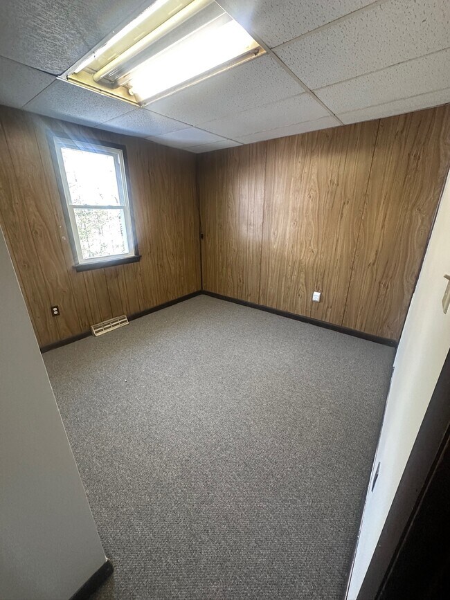 Building Photo - Quailwood Parkway