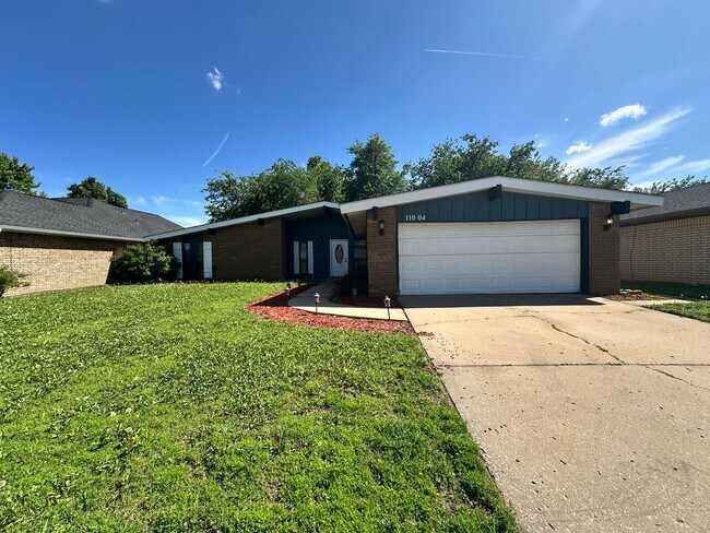 Primary Photo - FOR RENT: Charming 3-Bedroom, 2-Bath Home in Yukon! - Move In Deposit-Free! (If Qualified)