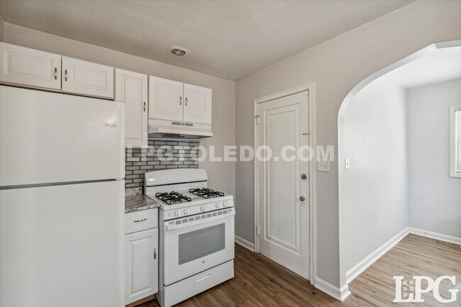 Building Photo - 1411 Potomac Dr