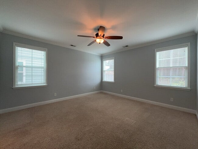 Building Photo - 373 Whispering Breeze Ln