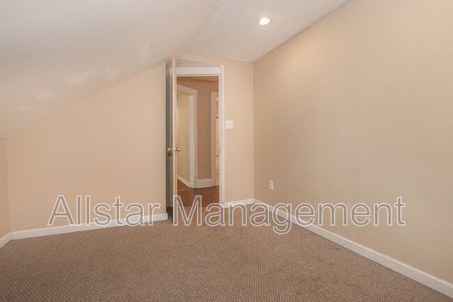 Building Photo - 7508 Theota Ave