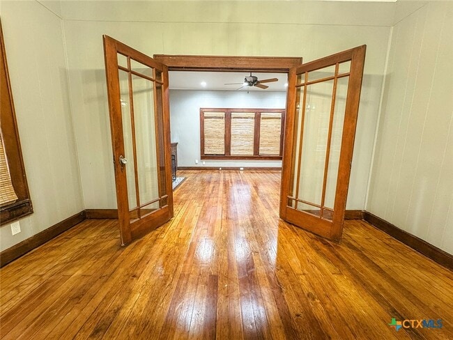 Building Photo - 507 W Brazos St