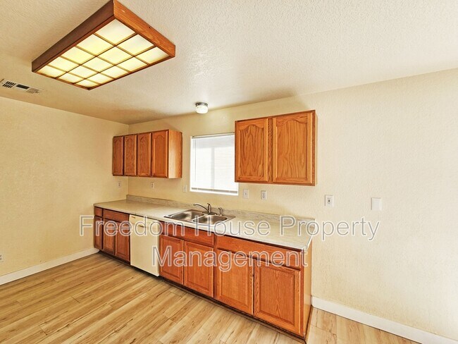 Building Photo - 1081 Marne Ct