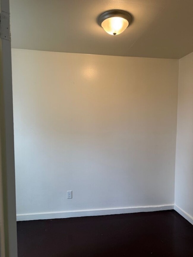 Building Photo - 1316 Alpine Ave NW