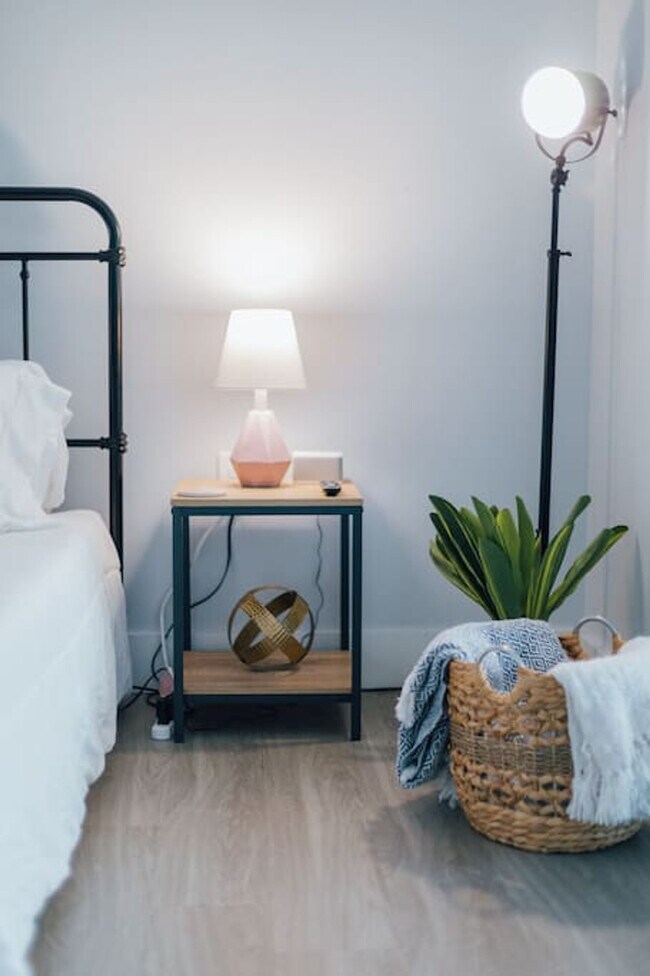 Building Photo - 202 E Main St