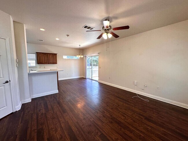 Building Photo - 506 Delmar Ave