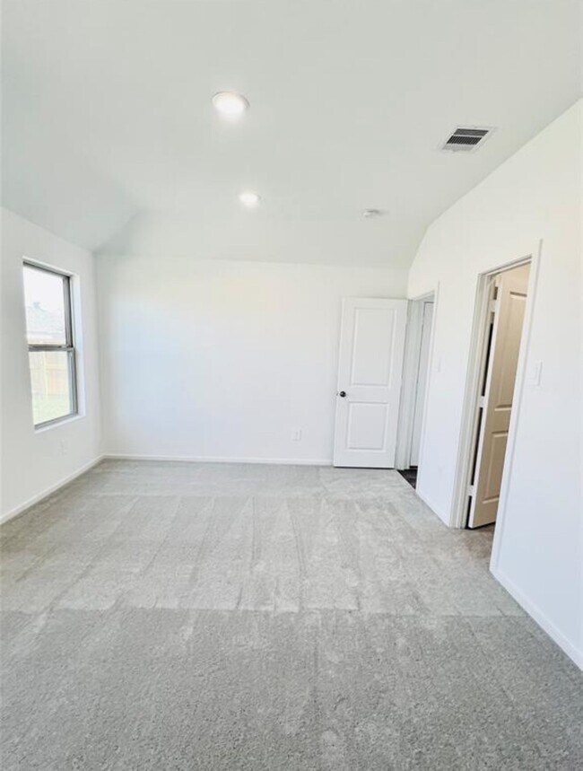 Building Photo - 22445 Mountain Pne Dr