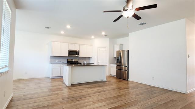 Building Photo - 3805 Thomas Plns Dr