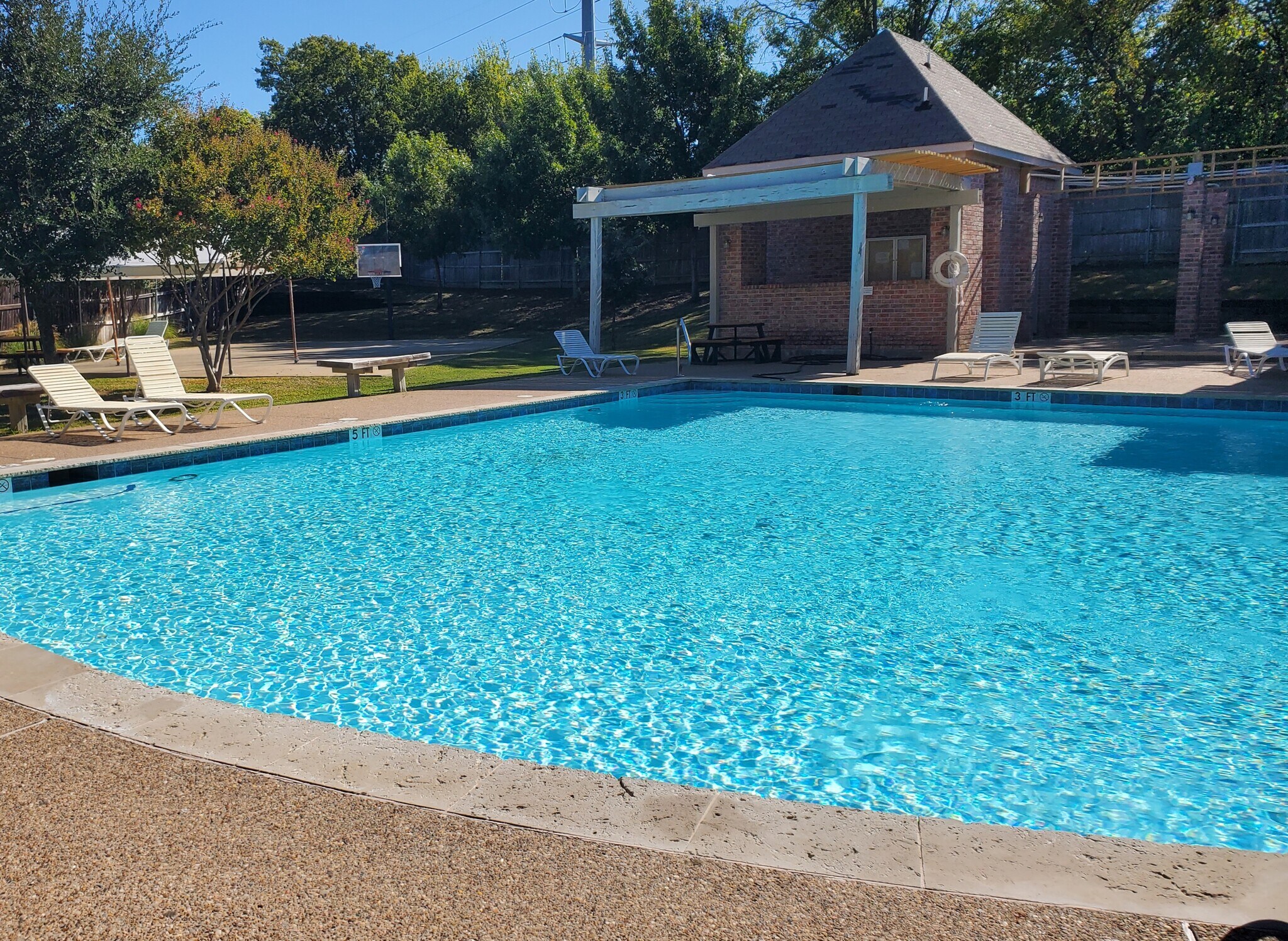 Building Photo - 6812 Coldwater Canyon Rd