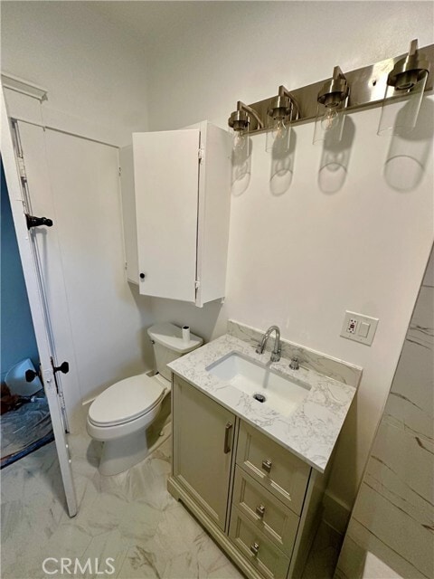 Building Photo - 342 E 8th St