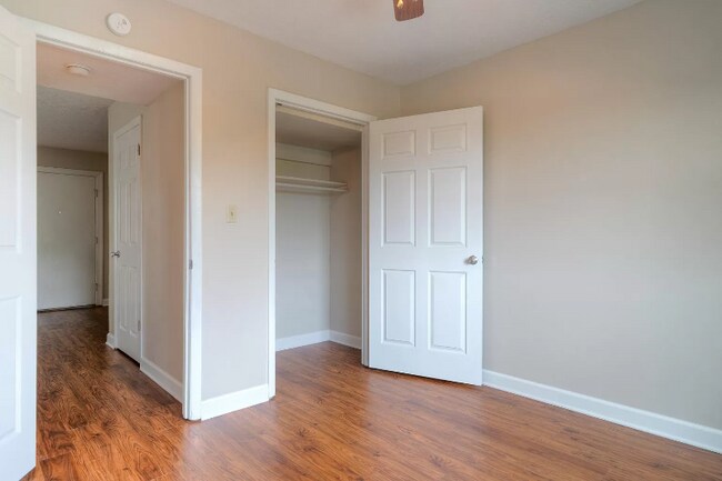 Building Photo - 524 Calhoun St