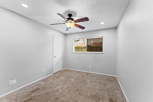Building Photo - 11227 Verlaine Dr