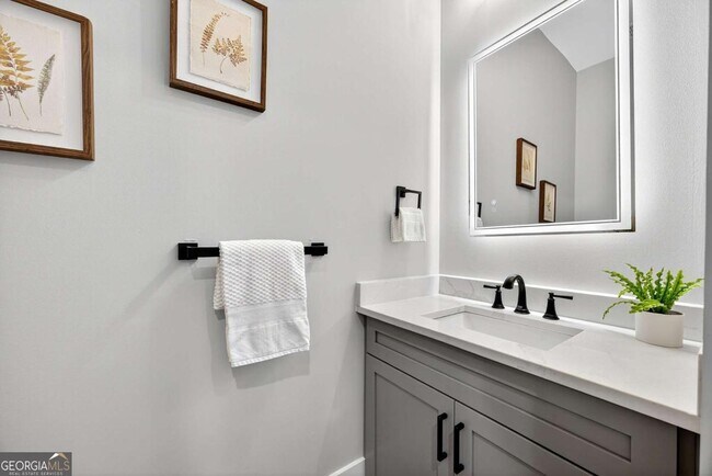 Building Photo - 6651 Malvin Dr