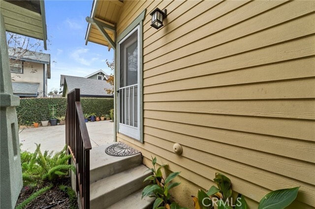 Building Photo - 316 E Foothill Blvd