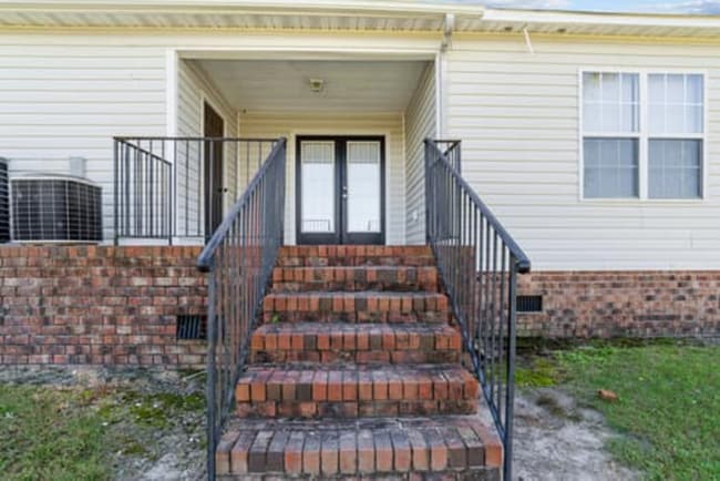 Building Photo - 2150 Oak Bend Dr