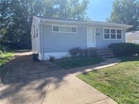 Building Photo - 178 Floralea Pl