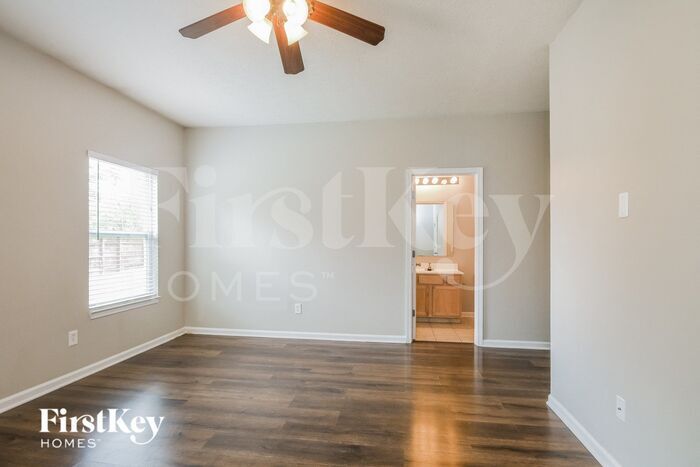 Building Photo - 17062 Black Cherry Ct