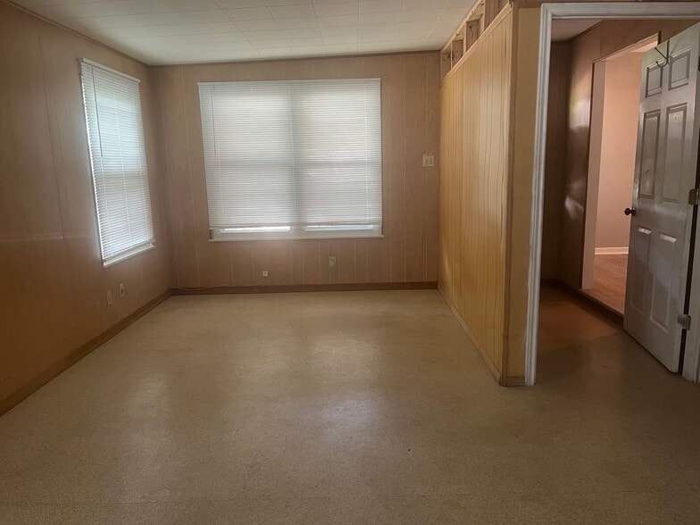 Building Photo - 314 Haverford Dr