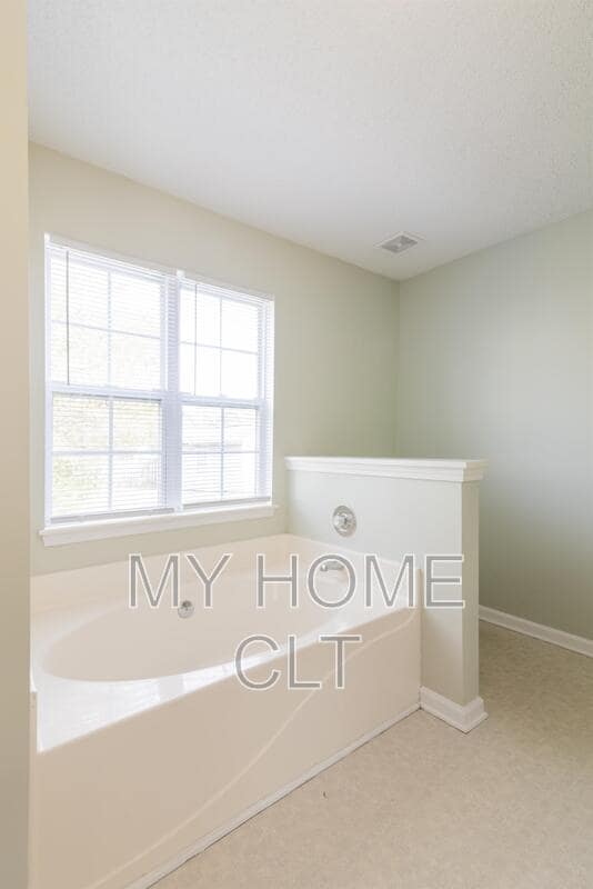 Building Photo - 12025 Brownestone View Dr