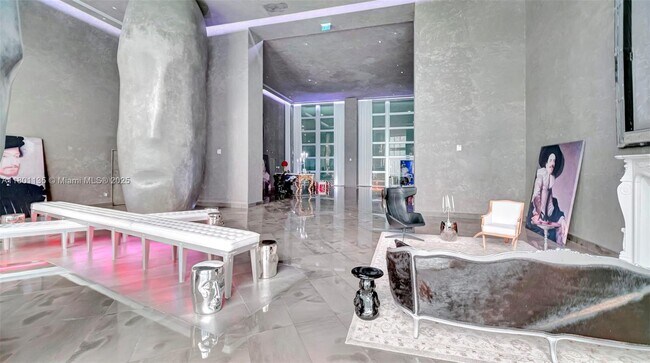 Building Photo - 495 Brickell Ave