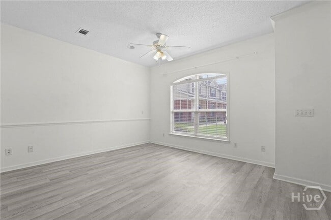 Building Photo - 400 Tibet Ave