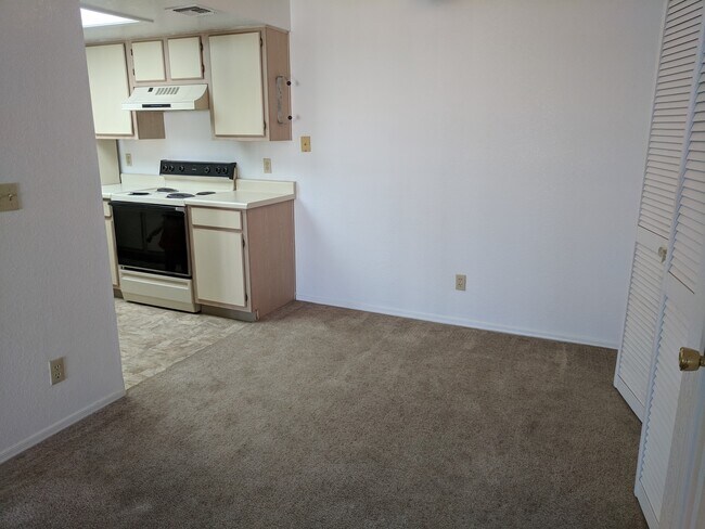 Building Photo - 1 Bedroom Laughlin Condo in South Bay!!