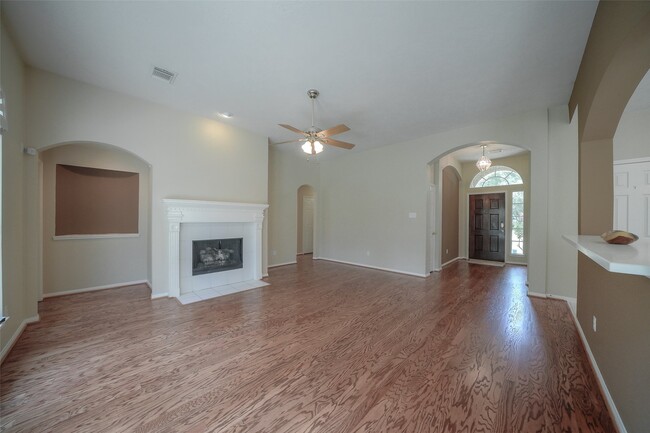 Building Photo - 39 Belcarra Pl